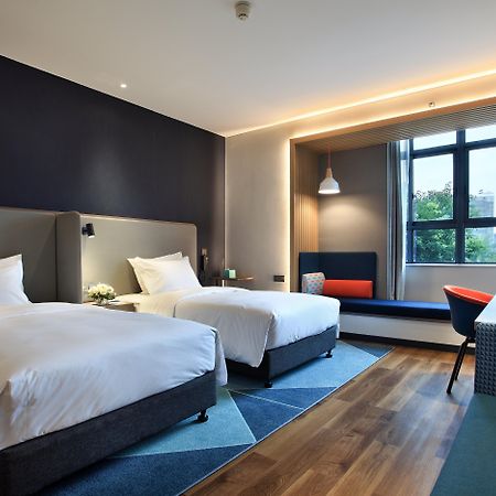 Holiday Inn Express Guilin City Center By Ihg Exterior photo