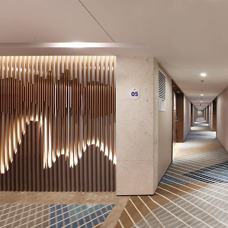Holiday Inn Express Guilin City Center By Ihg Exterior photo
