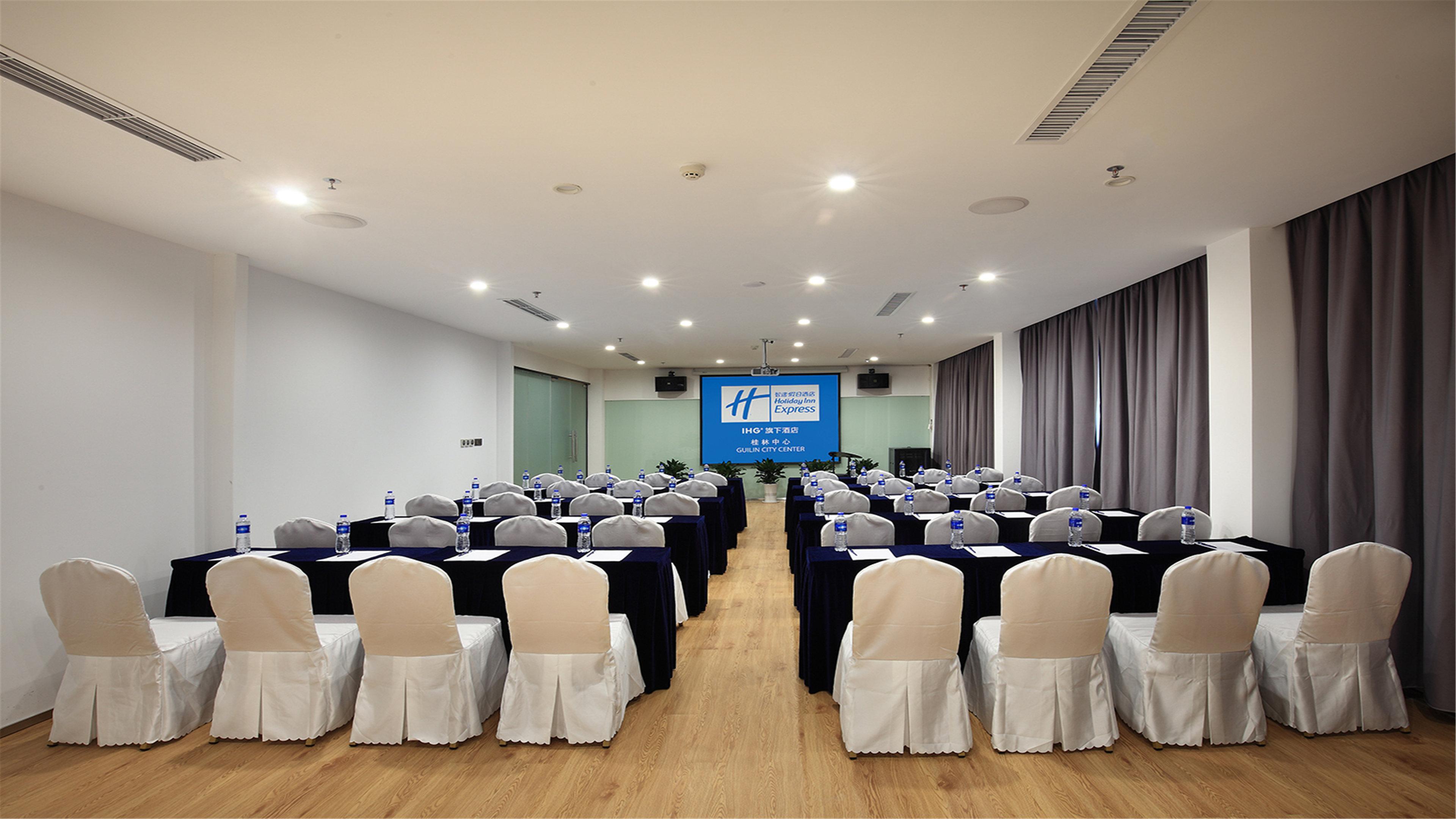 Holiday Inn Express Guilin City Center By Ihg Exterior photo
